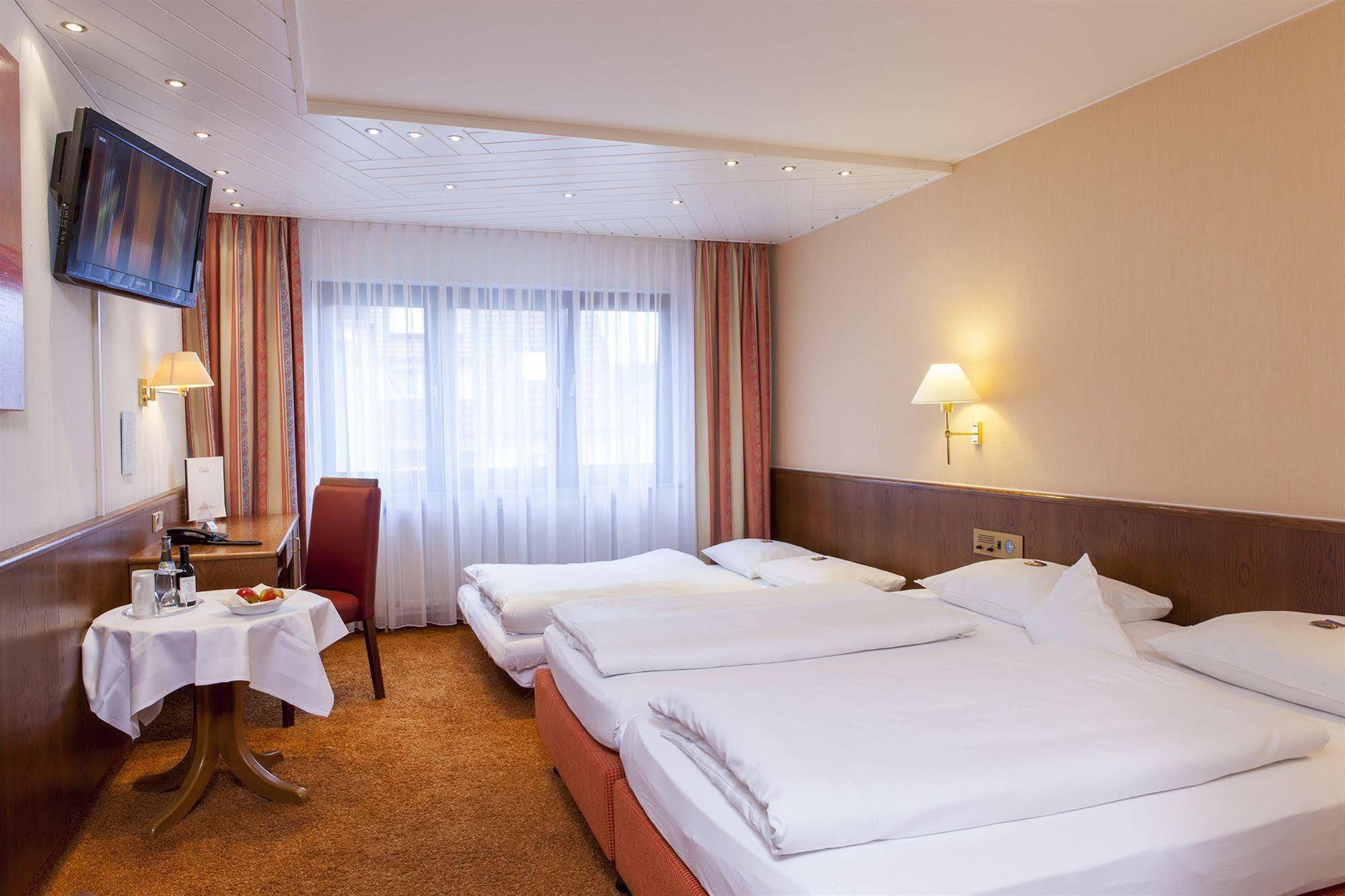 Hotel Lamm 오스트필던 외부 사진