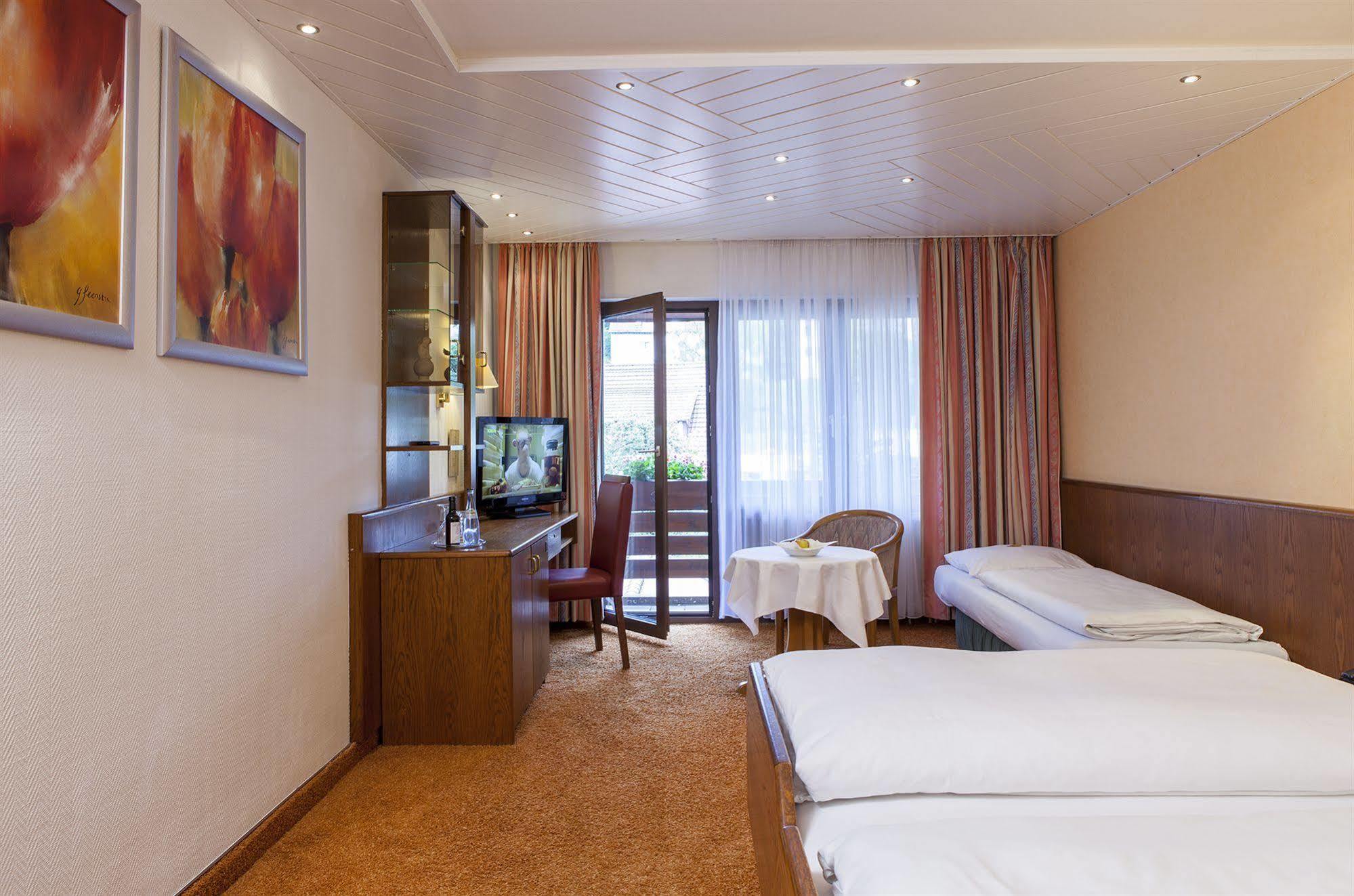 Hotel Lamm 오스트필던 외부 사진