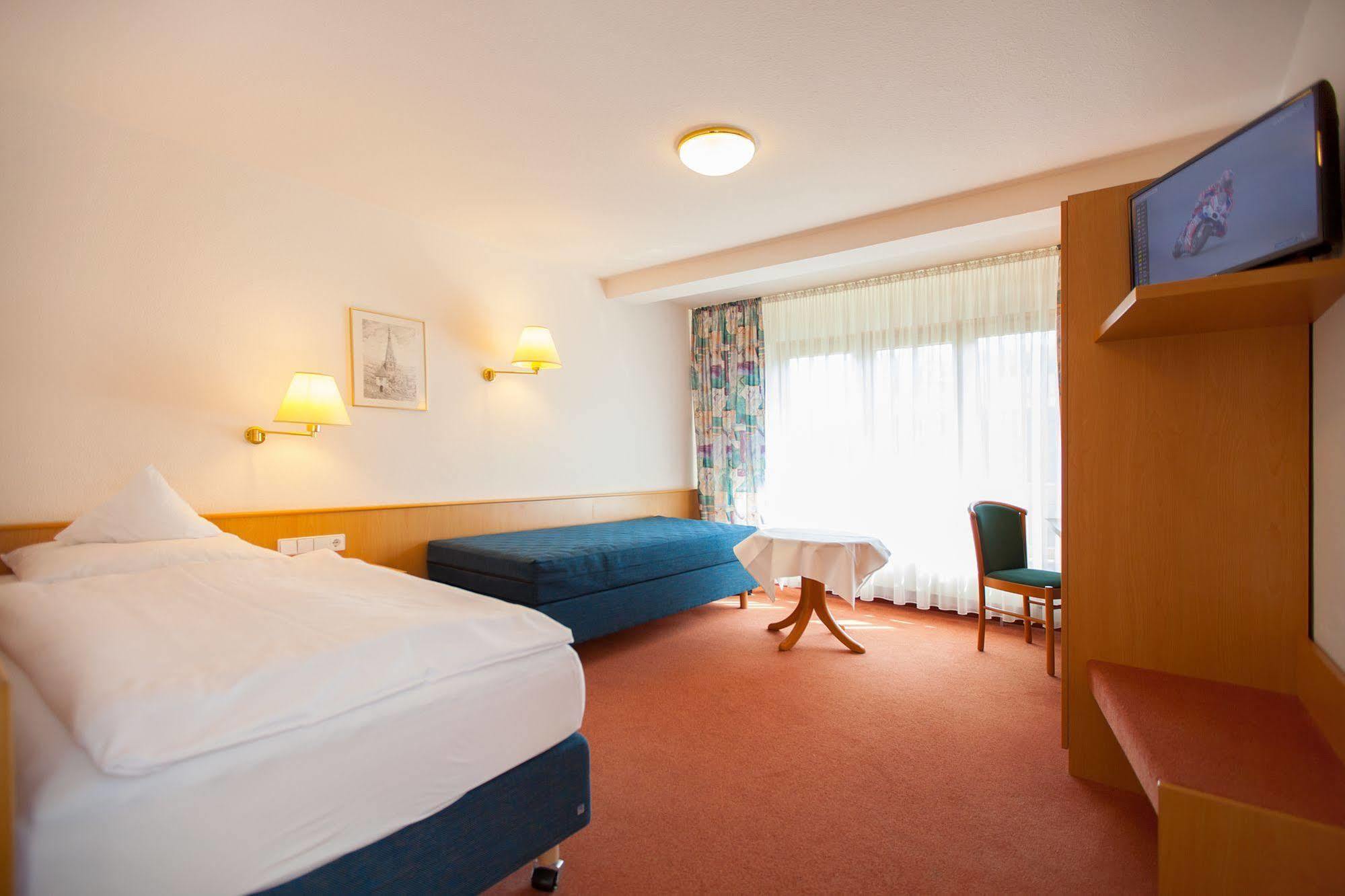Hotel Lamm 오스트필던 외부 사진